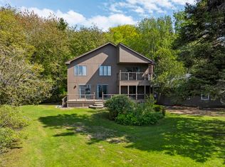 58 Roads End Rd, Boothbay Harbor, ME 04538