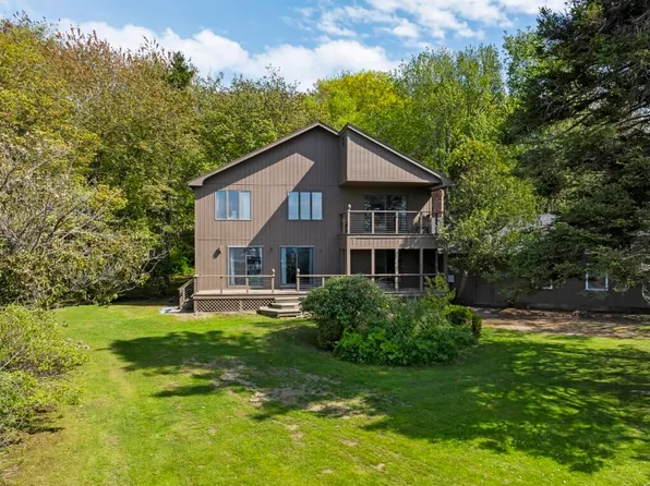 58 Roads End Road, Boothbay Harbor, ME 04538