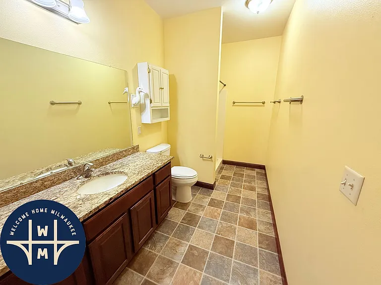 6330 W Greenfield Ave #409 — Photo 9