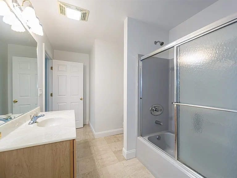 7 Dewey St #2 — Photo 12