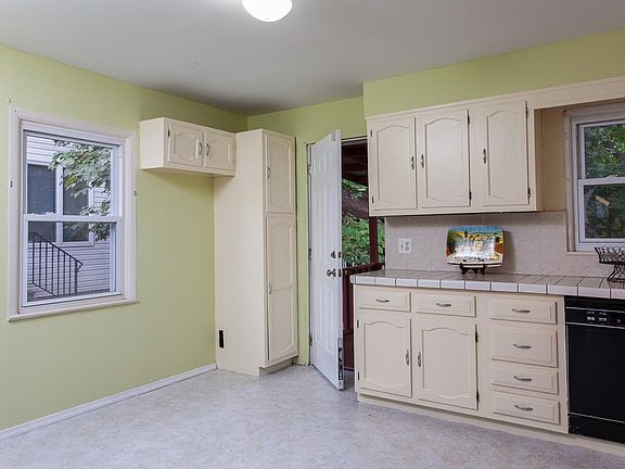 another view of Kitchen