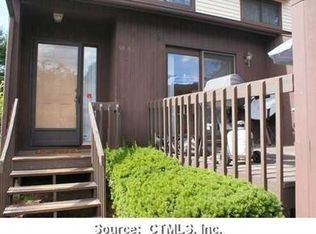 109 Mill Pond Dr, South Windsor, CT 06074