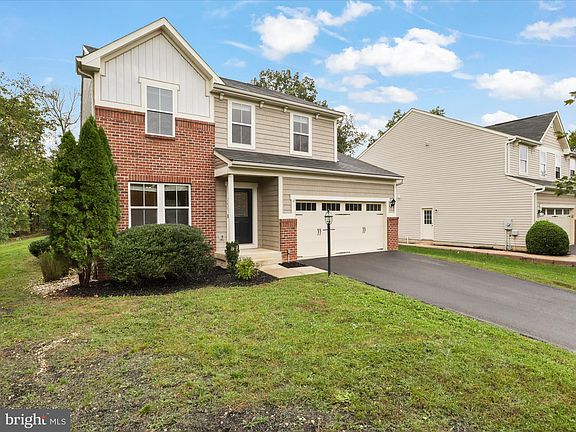 3rd image of 7279 Lake Willow Ct