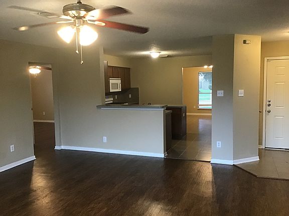 4th image of 8019 Safflower Dr