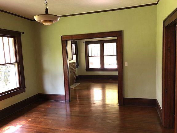 3rd image of 530 Erkwood Dr