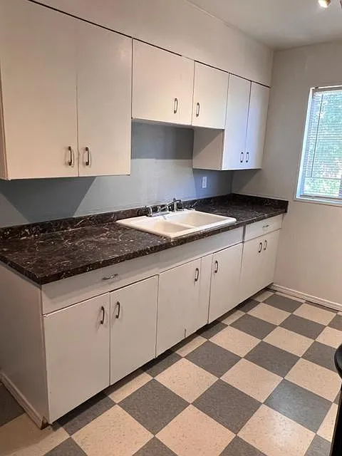 La Plata Manor — Photo 3