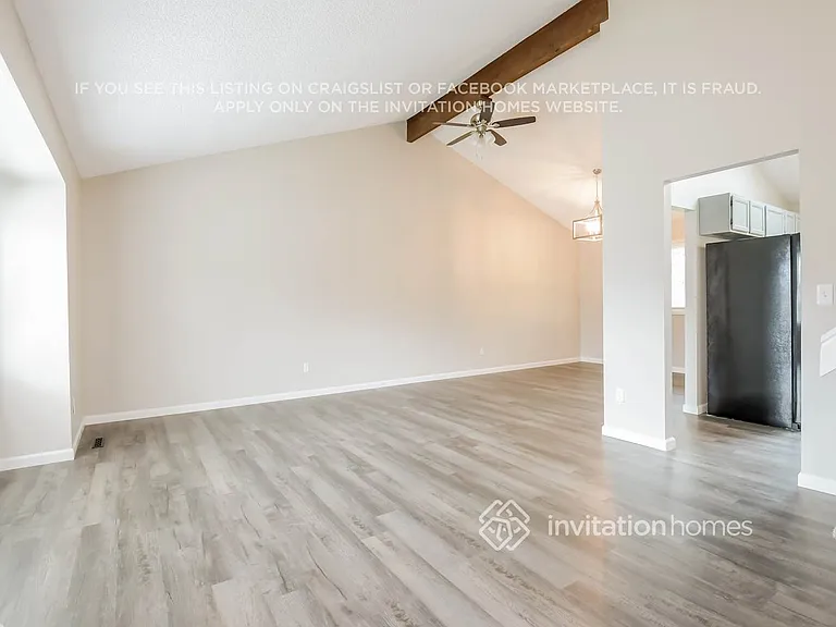 18233 E Berry Dr — Photo 3