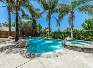 10448 La Tuna Canyon Rd, Sun Valley, CA 91352