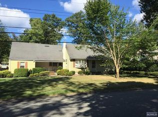 305 Voorhis Ave, Wyckoff, NJ 07481