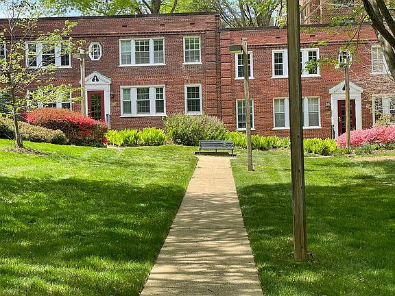 2nd image of 1918 N Rhodes St #60