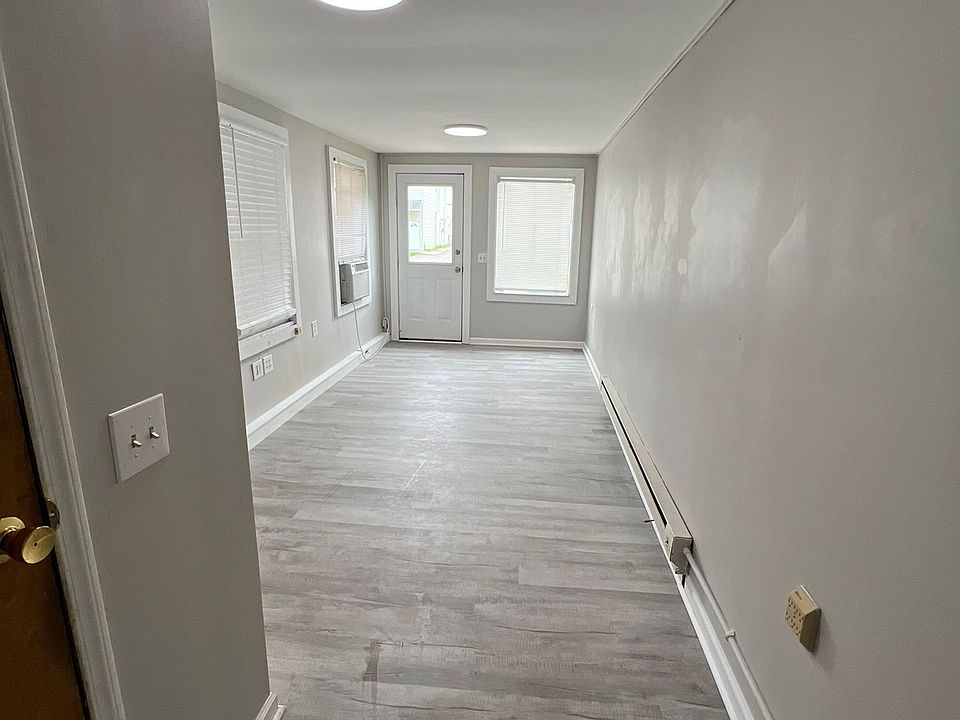 1st image of 2120 W 4th St #11209894