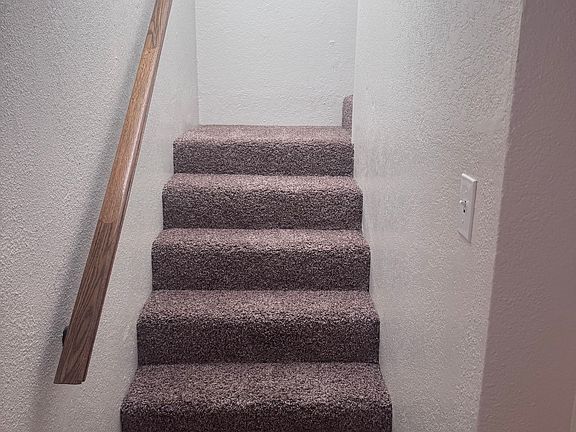 5th image of 1017A NW Summercrest Blvd #941B