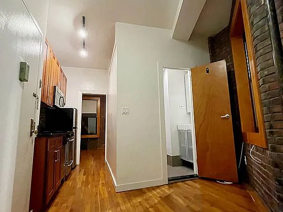 4th image of 168 Stanton St Unit 5