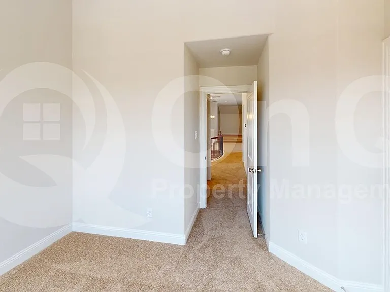 8407 Cornerstone Dr — Photo 16