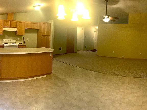 3rd image of 4518 NE 96th St