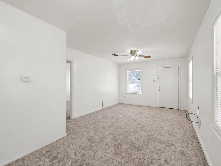 1718 46th St #B — Photo 5
