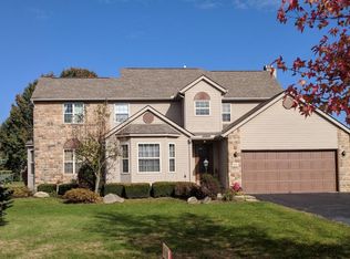 135 Jefferson Ridge Dr, Pataskala, OH 43062