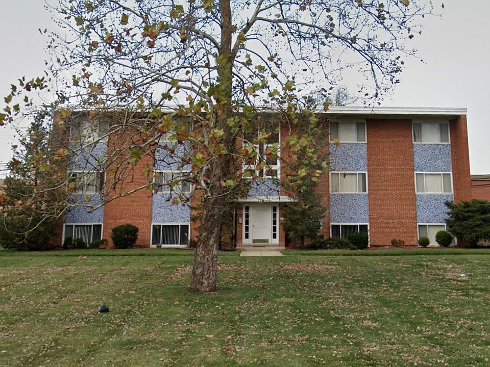 1st image of 582 Pershing Ave APT F