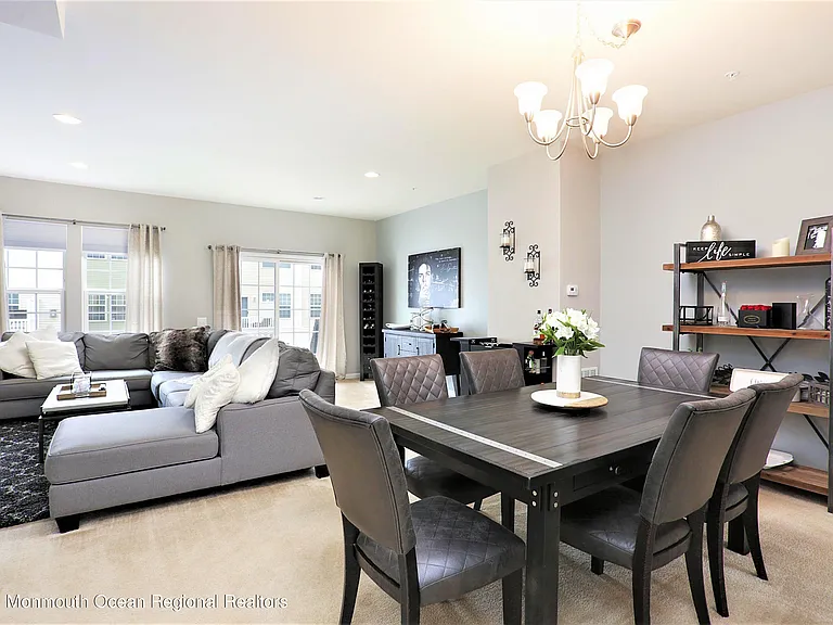 137 Beacon Ln #605 — Photo 9