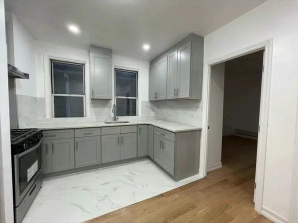 (undisclosed Address), College Pt, NY 11356