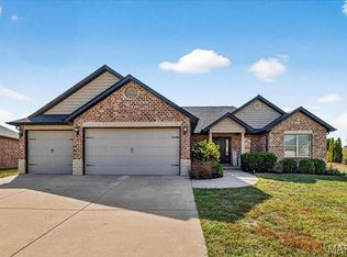 1613 Ontario Dr, Waterloo, IL 62298