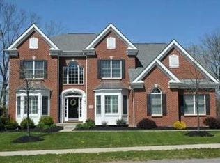4137 Duckhorn Dr, Coraopolis, PA 15108