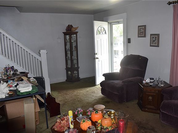 4th image of 153 Ida Ave