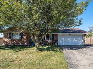 7361 Charnwood Dr, Dayton, OH 45424