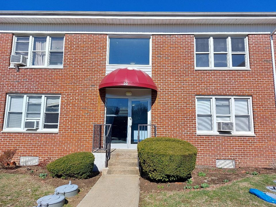 1st image of 20 Arlington Street #2B
