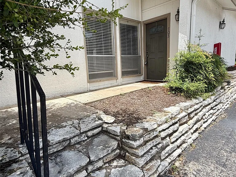 6910 Hart Ln #703 — Photo 20