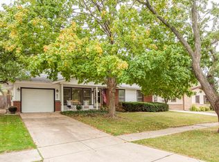 837 Victoria Ln, Elk Grove Village, IL 60007