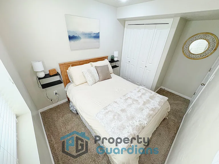 1877 N Bountiful Way — Photo 12