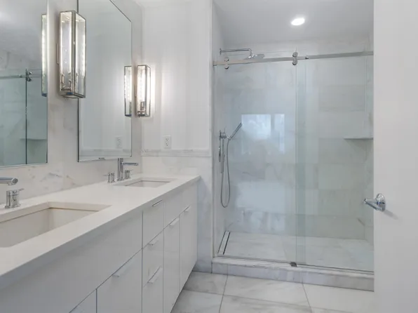 9 Avenue At Port Imperial image 18 of 23