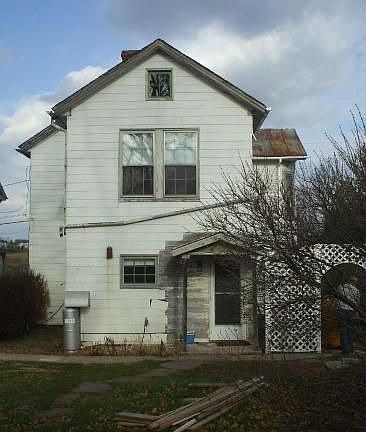 2nd image of 663 W Main St