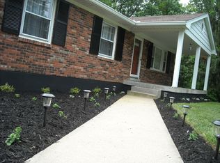 2106 Crystal Dr, La Grange, KY 40031