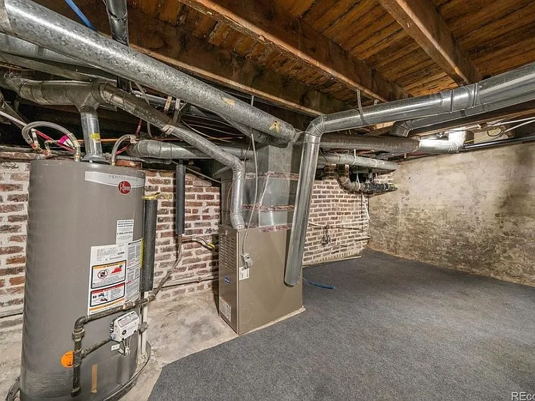 217 E Cedar Ave — Photo 20