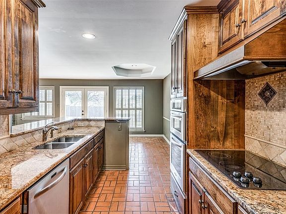5th image of 3708 Vinecrest Dr