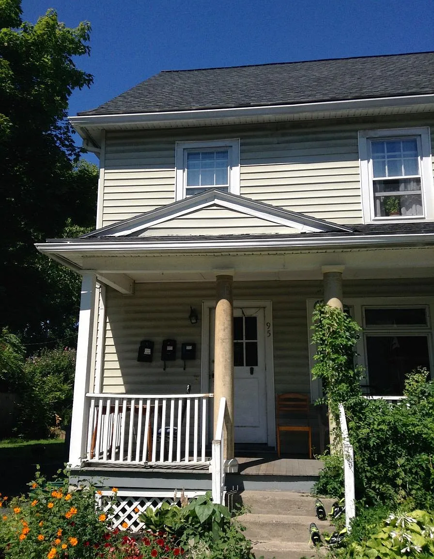1 bed, $1,300 — Photo 1