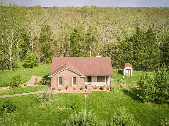 5th image of 638 Hickory Woods Dr