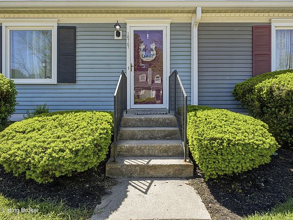 5th image of 10767 Colonial Woods Ct