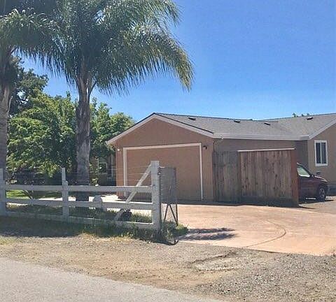 2nd image of 670 Tatum Ave