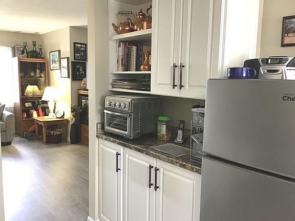 5th image of 4607 NE 46th Ave