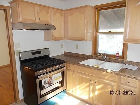 3rd image of 3560 Avenue B