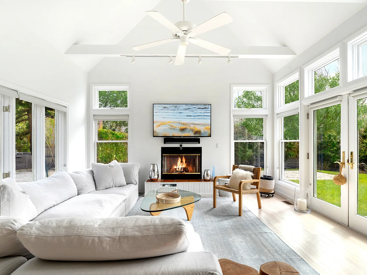 East Hampton | New To Market — Photo 4