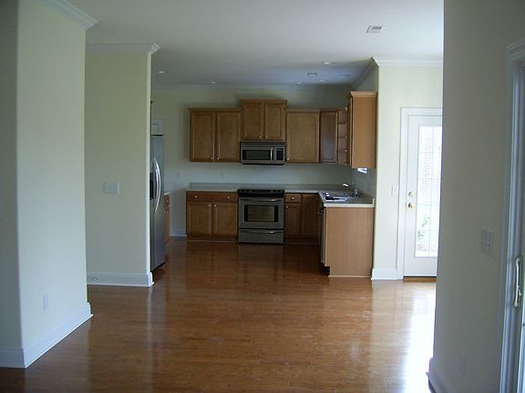 5th image of 1308 Wakefield Ct