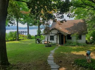 30 Gunn Ln, Queensbury, NY 12804