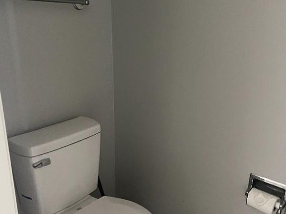 5th image of 503 E Columbus Dr APT 3