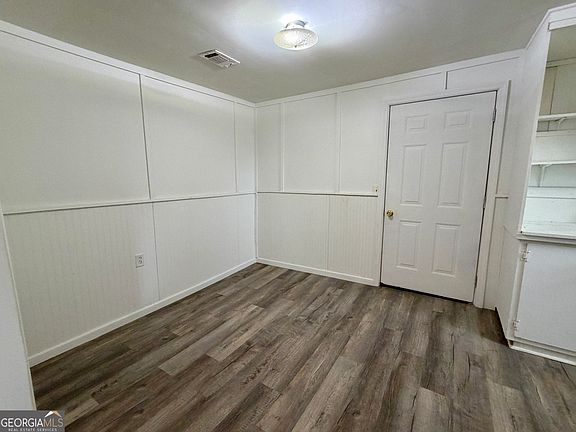 5th image of 96 Rose St