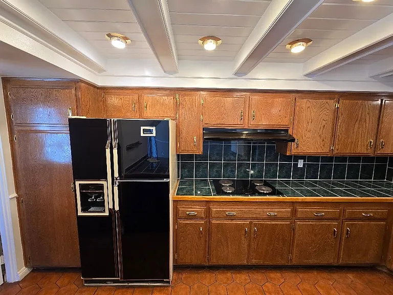 3030 El Camino Ave — Photo 15