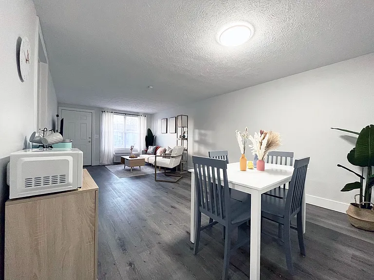 Wood Gate Apartments — Photo 5